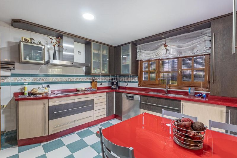 Foto d9294c53-a181-4178-b1dd-be9d57e830e0. Casa amb aparcament piscina a Barrio de la Vega Monachil