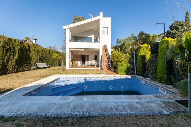 Foto 6a109801-c4b6-4638-8888-ce58426d42d4. Xalet amb aparcament piscina a Cájar