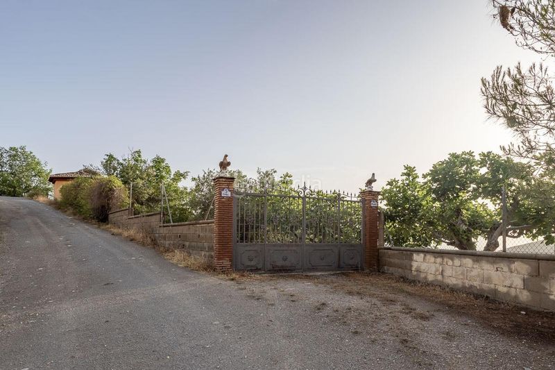 Foto f95c1004-d280-469a-b68b-828466366614. Masia amb piscina a Monachil pueblo Monachil