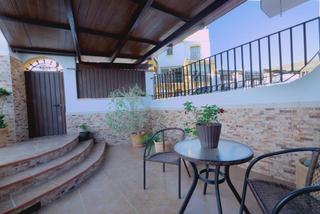 Casa adossada a Viña Málaga. Chalet en esquina viña malaga torre del mar
