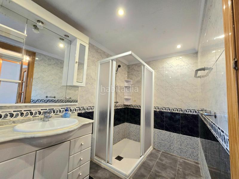 Foto 2d8bc604-a621-42eb-bea6-69d26c948a40. Appartamento con parcheggio in Parque Ayala - Jardín de la Abadía - Huelín Málaga