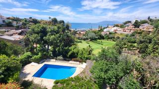 Chalet en El Candado. Exclusiva villa con vistas al mar y al golf en el candado, málag