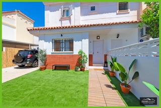 Casa aparellada a Chilches. Casa pareada en chilches costa  4 dormitorios, amplio jardín y a
