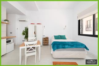 Estudi  Calle jinetes. Estudio con acceso a piscina y posibilidad de garaje y trastero