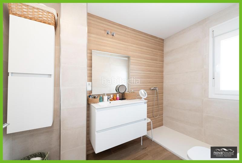 Foto 4b97a6e4-fcd3-4839-bf83-04849ea9b4d4. Chalet espectacular chalet independiente con piscina privada y gran parcela en Vélez - Málaga