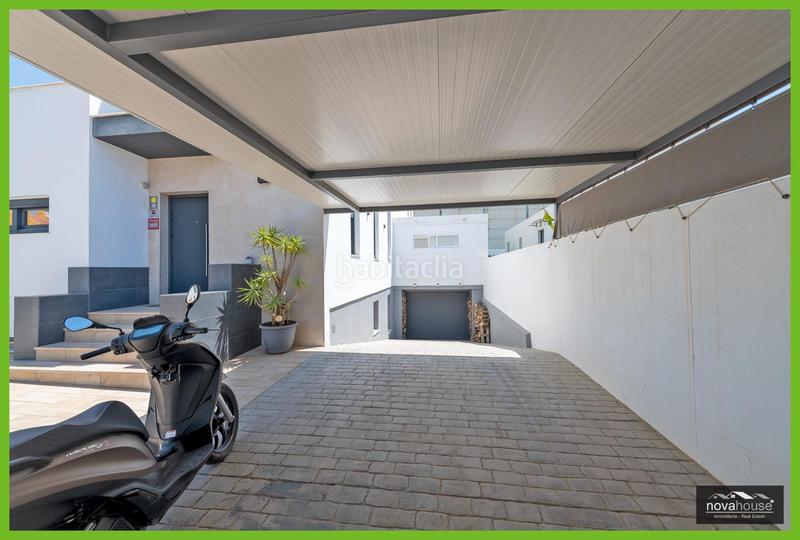 Foto d2a9db39-2ad4-4034-bae6-20b9d38d6ba2. Chalet espectacular chalet independiente con piscina privada y gran parcela en Vélez - Málaga