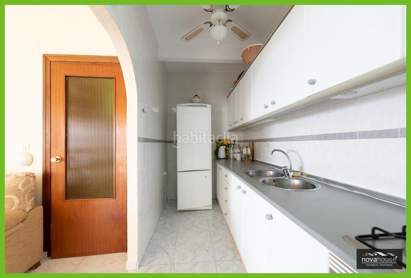 Foto 397a45ed-44ca-4703-a29c-d0f189b4ae8a. Apartamento en calle violetas las 2 apartamento frente al mar con gran potencial en Torrox