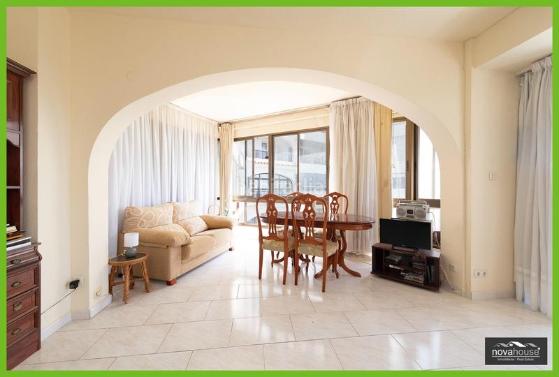Foto 3fad1f0e-f223-4c93-84d1-6da358186e6c. Apartamento en calle violetas las 2 apartamento frente al mar con gran potencial en Torrox