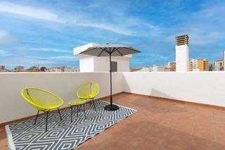 Lloguer Pis a La Trinidad. Bienvenidos al oasis de tranquilidad y estilo en el corazón de m