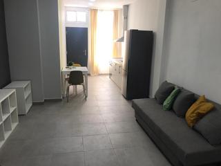 Alquiler Estudio  Calle iznate. Estudio a pasos del metro !