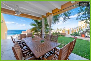 Xalet en Lo Cea. Chalet unifamiliar con espectaculares vistas al mar