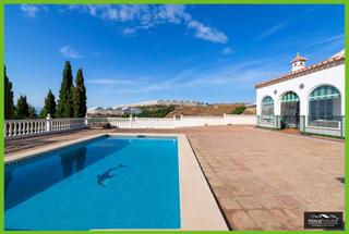 Haus  Fuente ariza. Espectacular casa con piscina y vistas panorámicas al mar en alg