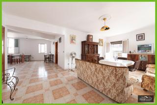 Maison à Almáchar. Magnífica casa en pleno centro de almáchar!!!