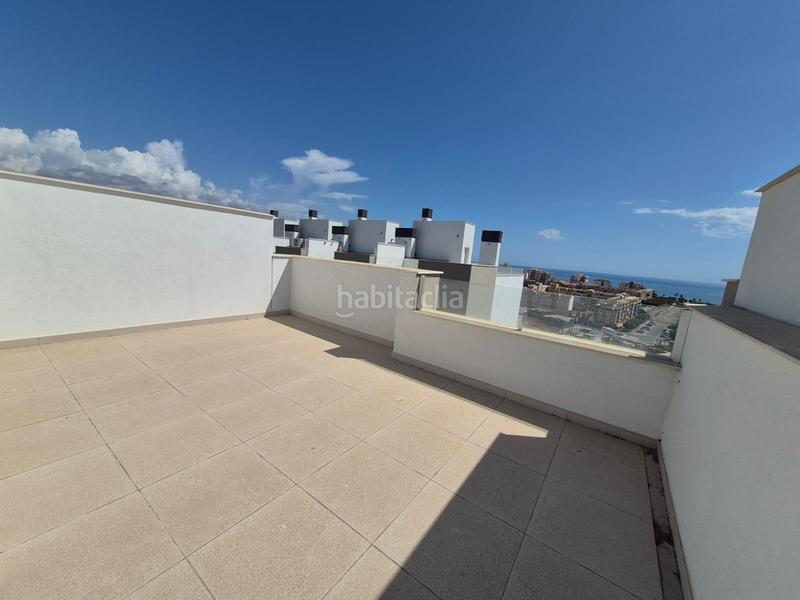Foto 5085f03c-92be-413f-b767-78bc6a4fb2b6. Casa a schiera con parcheggio in Viña Málaga Torre del Mar