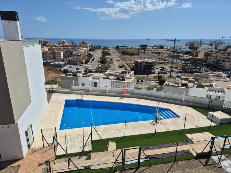 Foto a1bfce70-8b8f-4f6a-92f9-5cb554ec239c. Casa a schiera con parcheggio in Viña Málaga Torre del Mar