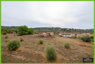 Xalet en Alcaucn. Chalet independiente en alcaucn  mlaga  . espacio, tranquilida