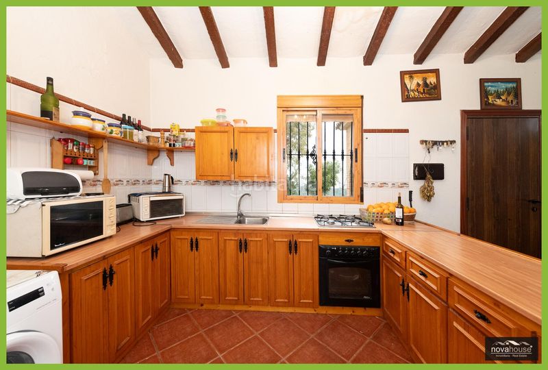 Foto 63ea3618-8cf6-4cb4-b8b3-87835f7735c1. Casa amb aparcament a Olías Málaga