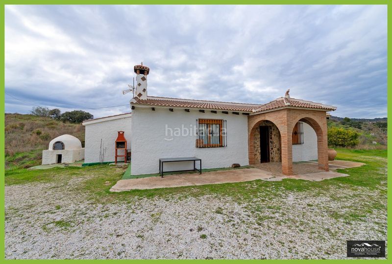 Foto 6aff5e94-3f33-404d-b433-d53cec491d1c. Casa amb aparcament a Olías Málaga