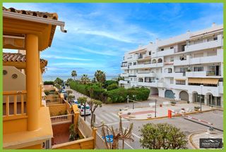 Casa adossada  Calle albon. Magnifico adosado en torre de benagalbon  a 50 m2 del mar