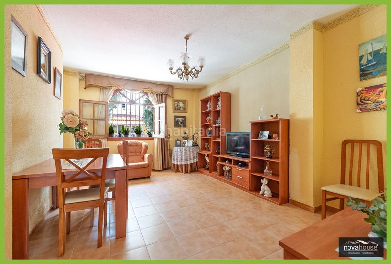 Foto b0a1b68f-06fa-4edf-b65e-09b3b2e3a5fb. Casa a El Palo Málaga