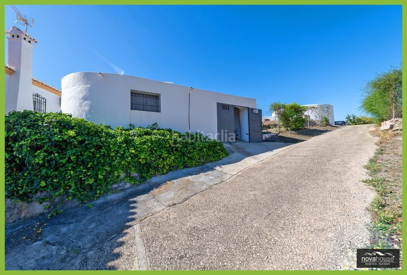 Foto 415f11e2-8738-4779-925e-72d1ac1f24ce. Finca rústica a Avda Pescia - Ctra de Frigiliana Nerja