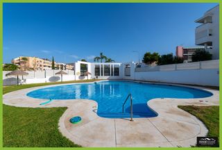 Pis a Añoreta Baja. Magnífico piso con terraza, jardín privado y vistas al mar en añ