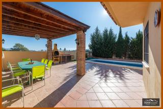 Chalet à Pizarra. Magnífico chalet con piscina en cerralba!!!