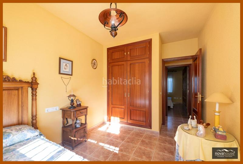 Foto a48b29e6-f3c9-45e9-8612-7f4ce5280bb4. Chalet con riscaldamento parcheggio piscina in Pizarra