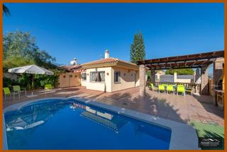 Chalet en Pizarra. Magnífico chalet con piscina en cerralba!!!