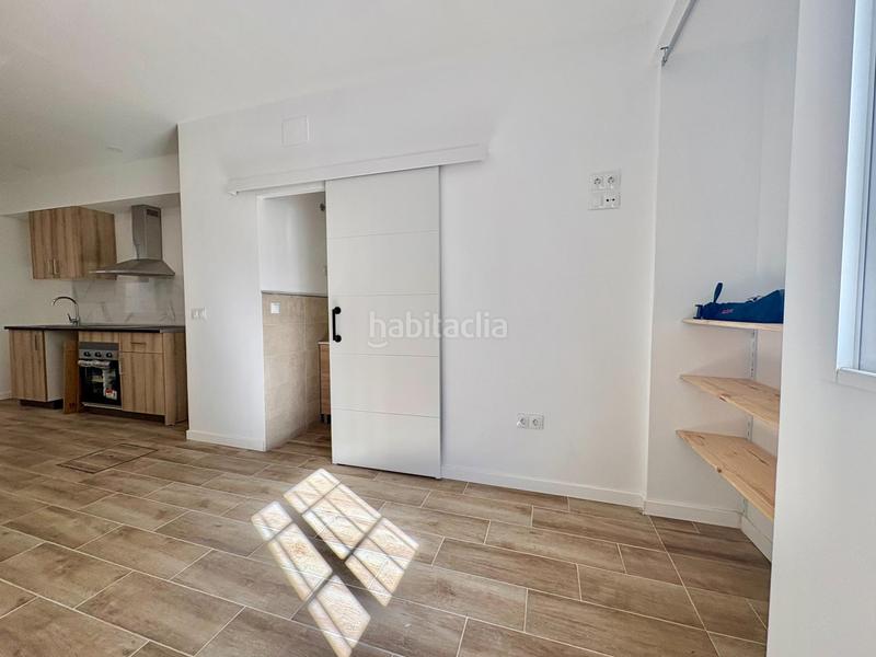 Foto 41f8fe6a-6002-4bd2-b6dc-1884070c6fb9. Estudio  a estrenar en el molinillo con patio privado en Málaga