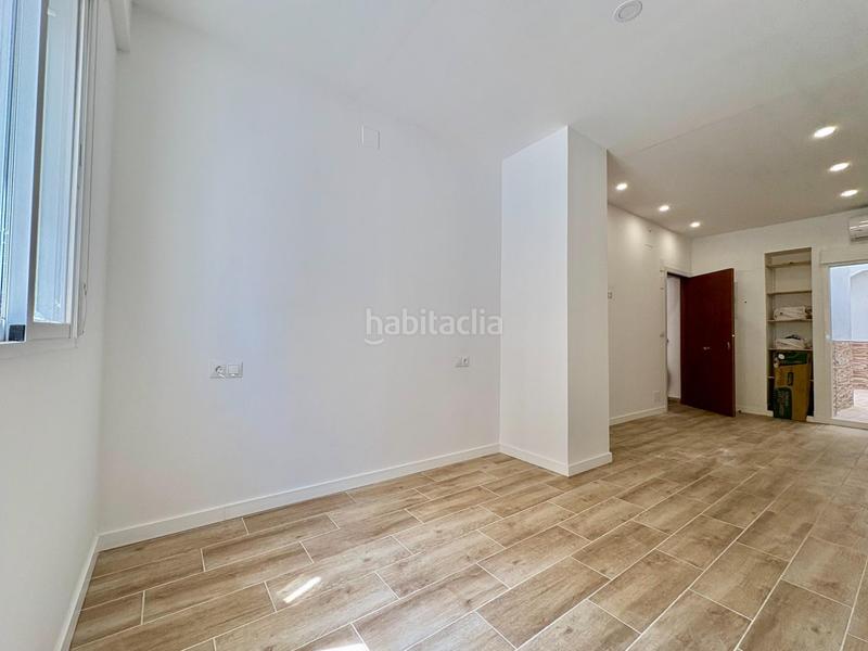 Foto 64ed5da6-a4d0-4b53-aca7-54005e613625. Estudio  a estrenar en el molinillo con patio privado en Málaga