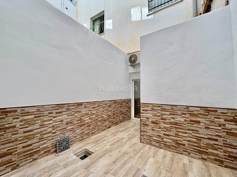 Foto f6883816-babb-4e2e-9ec2-4fc2b39bc4e5. Estudio  a estrenar en el molinillo con patio privado en Málaga