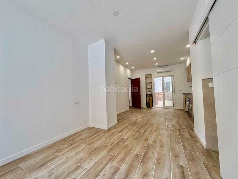 Foto f8242d9c-f2ae-48bd-b9b0-de79a27a9481. Estudio  a estrenar en el molinillo con patio privado en Málaga
