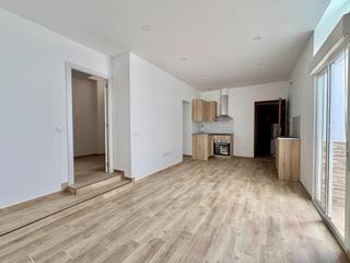 Piso  Salamanca. Bajo a estrenar de 2 habitaciones, 1 baño y 2 patios en zona mol