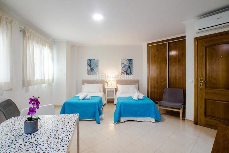 Foto 0a3f0b94-2081-4504-aebd-8083f39f589d. Casa a El Bajondillo Torremolinos
