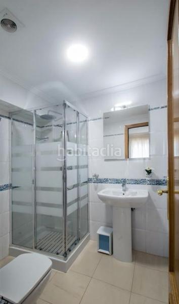 Foto 3d48a6c6-04f4-495c-bacb-af51c690e970. Casa a El Bajondillo Torremolinos