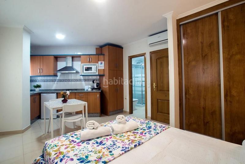 Foto 56ad23f4-8f52-4ddd-a580-17eb1e20e688. Casa a El Bajondillo Torremolinos
