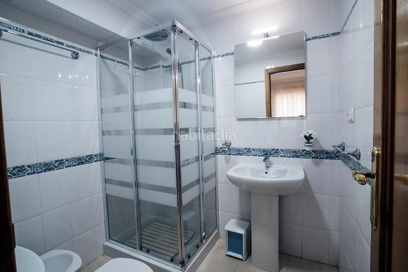 Foto be657556-fbaa-4af8-9cce-cd73a2f90a1b. Casa a El Bajondillo Torremolinos