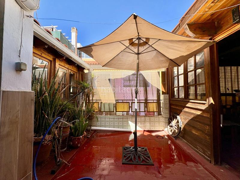 Foto 0f12c500-6a9a-4d96-aa19-a93a09b67f06. Casa adosada  de 3 plantas en el molinillo en Málaga