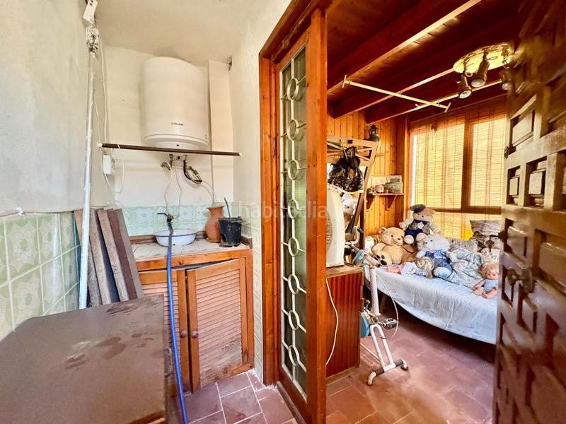 Foto 353fa733-b0c2-4d5a-8752-589af26dc9a4. Casa adosada  de 3 plantas en el molinillo en Málaga