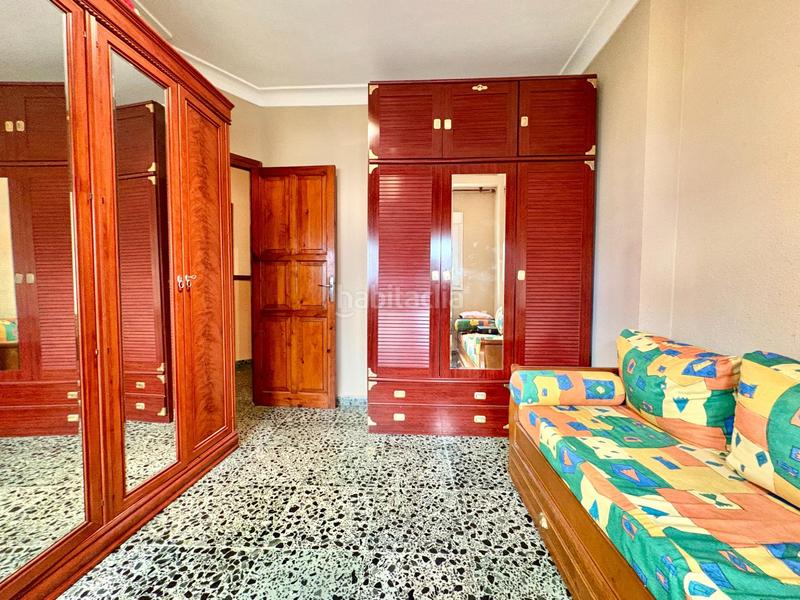 Foto 56a9dd14-d083-495c-b1a0-291cbc987303. Casa adosada  de 3 plantas en el molinillo en Málaga