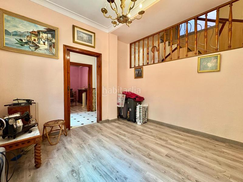 Foto 81ecfc65-e8b4-4674-9360-47c98643640d. Casa adosada  de 3 plantas en el molinillo en Málaga