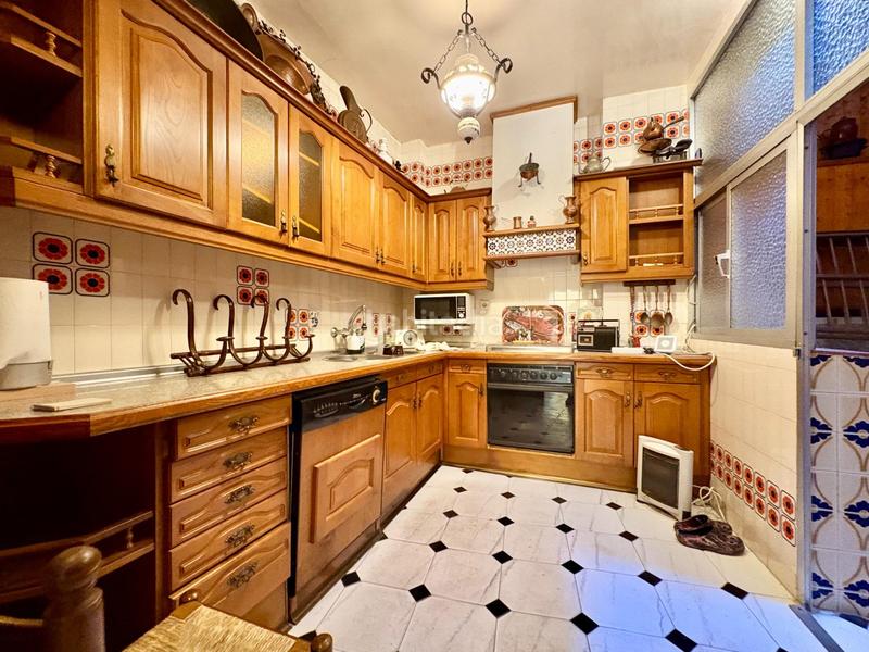 Foto 90b23fa2-0d30-4b12-b10f-7d1119cee633. Casa adosada  de 3 plantas en el molinillo en Málaga