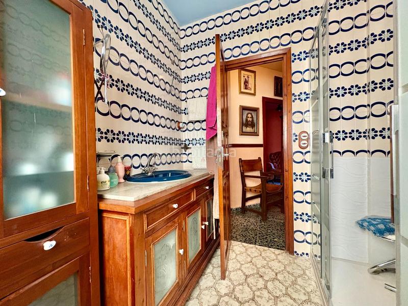 Foto a40954da-114a-40a7-a4b8-58ce873e6eee. Casa adosada  de 3 plantas en el molinillo en Málaga