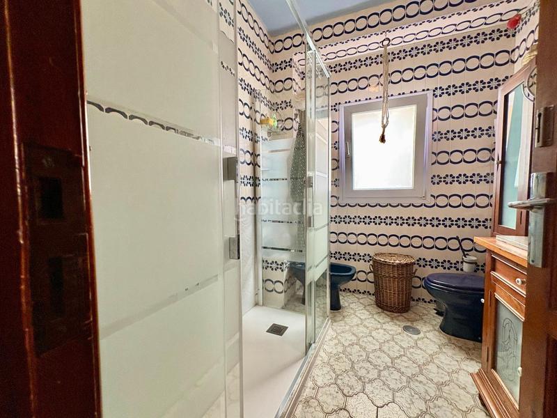 Foto c8c7e50f-4578-47a1-a251-482e16171787. Casa adosada  de 3 plantas en el molinillo en Málaga