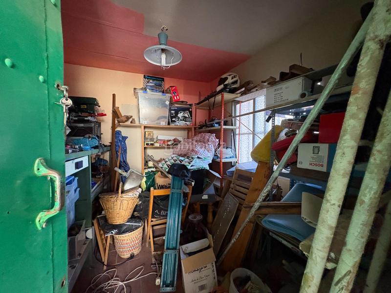 Foto e5880458-d851-4a2f-8a63-8b3bc74585c4. Casa adosada  de 3 plantas en el molinillo en Málaga