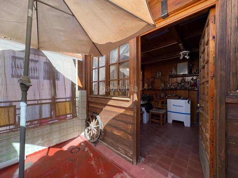 Foto fffede0d-9040-4af1-8269-91eb51634824. Casa adosada  de 3 plantas en el molinillo en Málaga