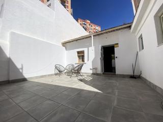 Casa adossada a Mangas Verdes - Las Flores - Parque del Sur. Casa adosada de 3 habitaciones con amplio patio y porche en parq