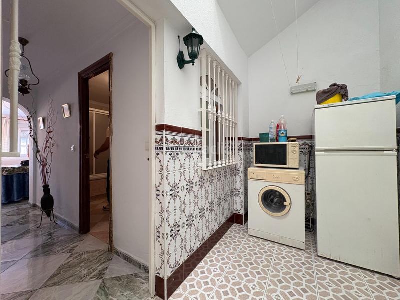 Foto 639e7c69-c941-4b27-bdfd-385f73dcfe2a. Maison avec parking dans Carratraca