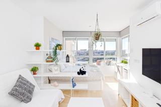 Studio à La Colina. Última planta con licencia vacacional en la colina, vistas a la